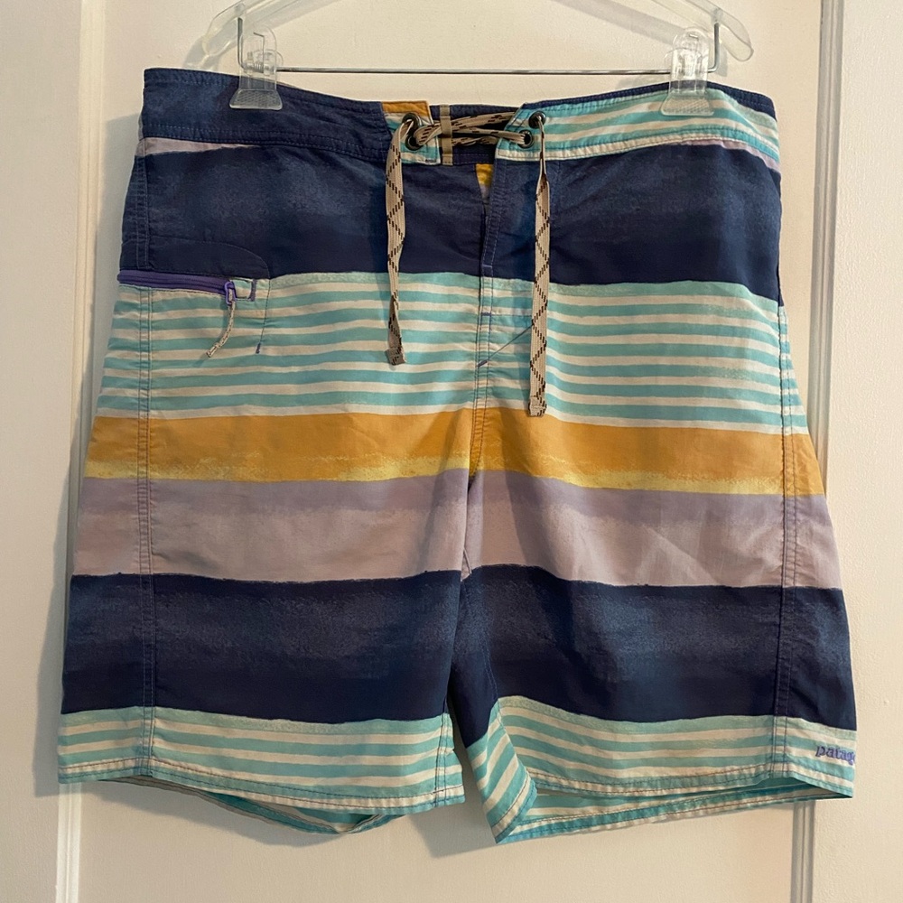 Patagonia Men's Wavefarer Liner-less Striped Board Shorts Multicolor Size 34